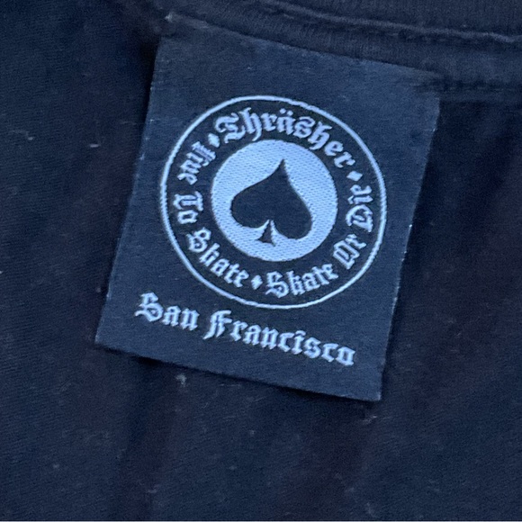 THRASHER classic black s/s tee w/ flame print - Picture 2 of 2